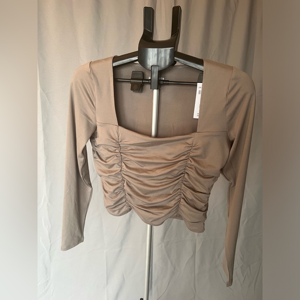 TAUPE GATHERED CROP TOP